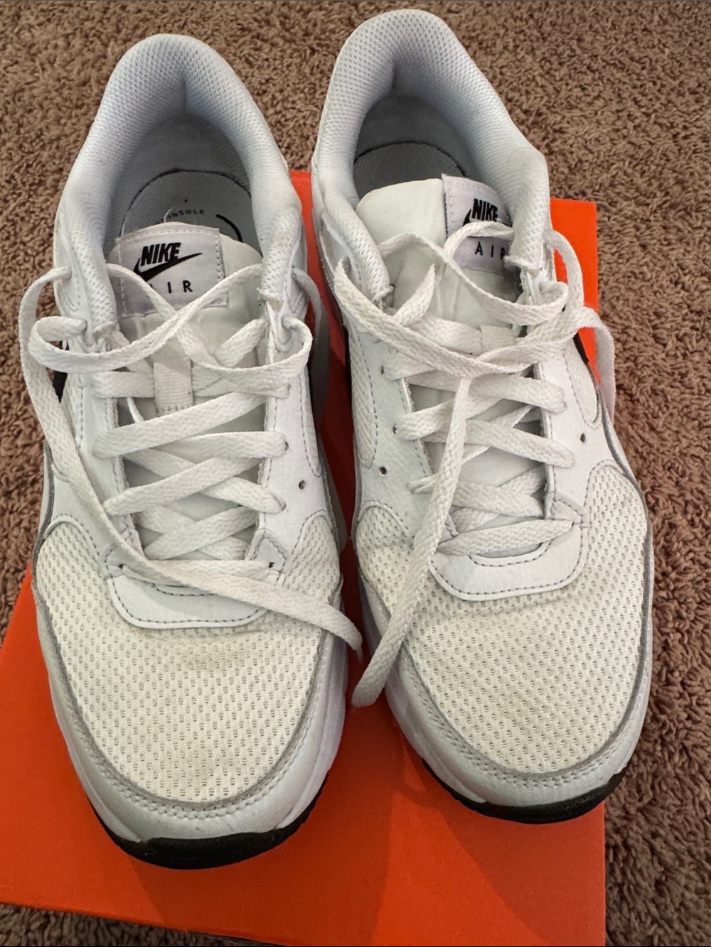 Nike White Mesh and Leather Low-Top Sneakers size 9.5